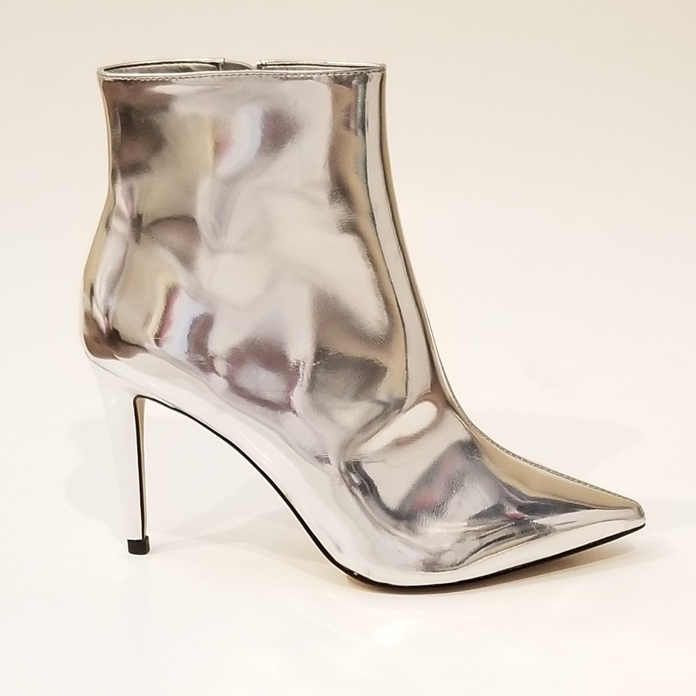 Gianni Bini Silver Metallic Boots